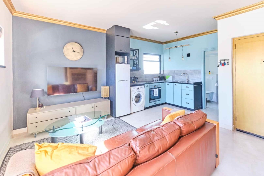 1 Bedroom Property for Sale in Sea Point Western Cape